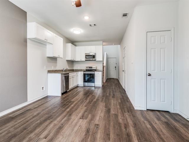 Building Photo - 1940 Melrose St