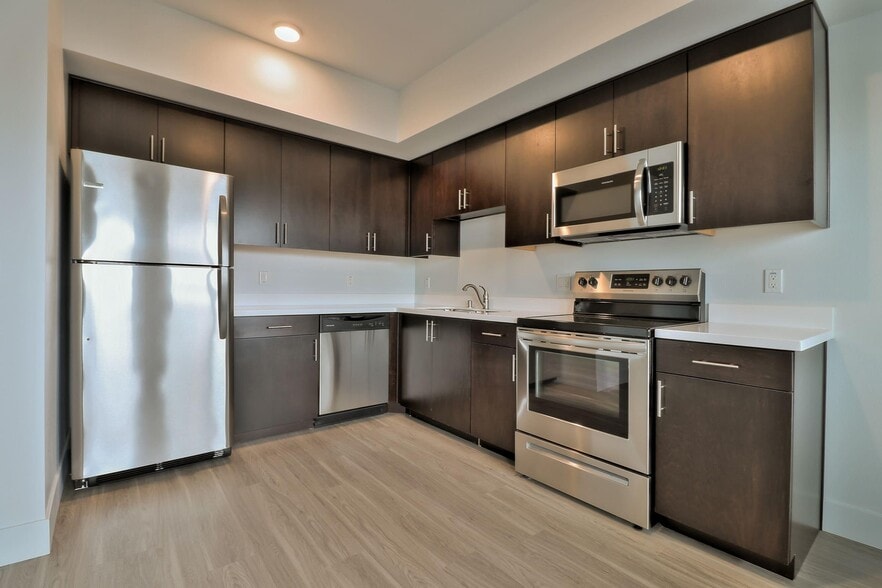 Primary Photo - Coastal Village Apartments