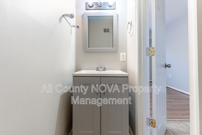 Building Photo - 1438 Cottonwood Ct