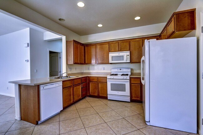 Building Photo - Welcome Home! Beautiful Single Story Home