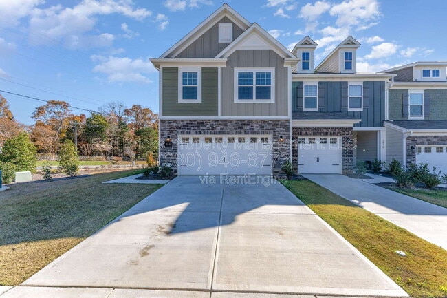 Building Photo - 2034 Highland Park Dr