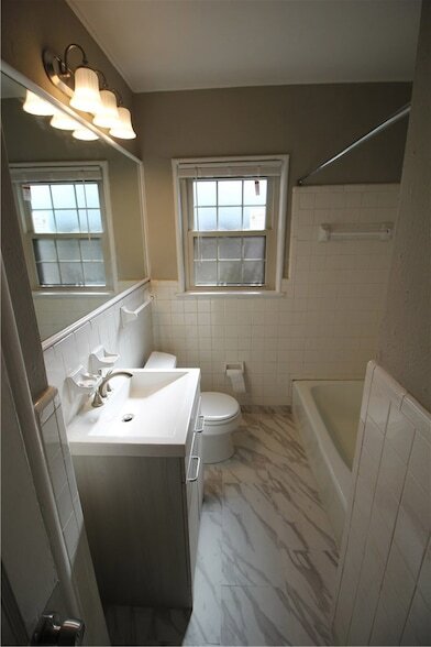 Building Photo - 4303 Delmar Ave