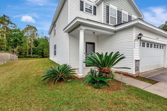 Building Photo - Spacious 3 Bedroom home in Mckwen!