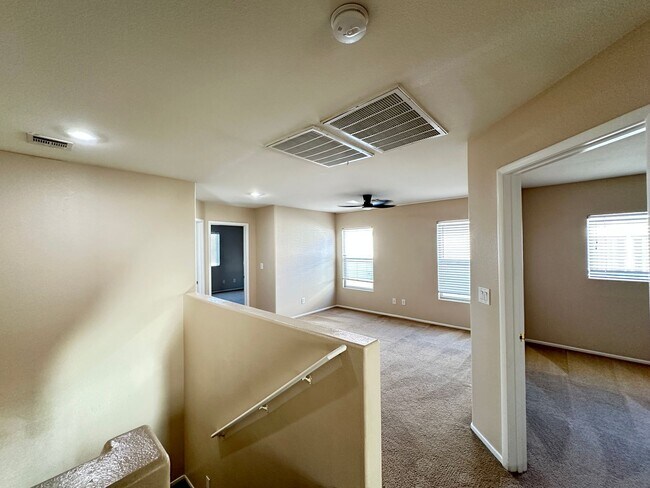 Building Photo - DESERT WILLOWS