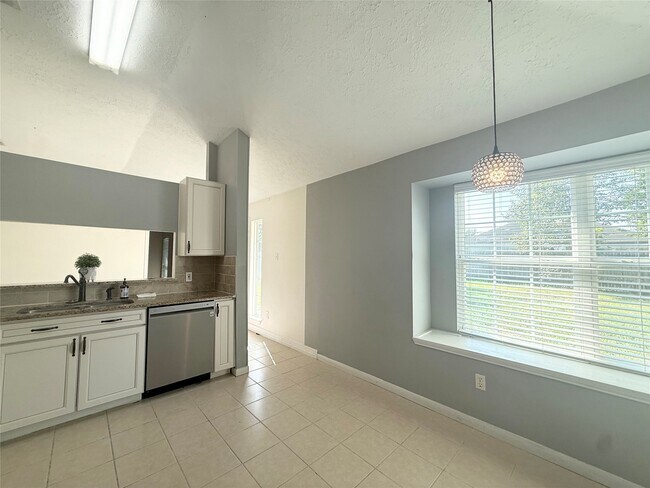 Building Photo - 9838 Golden Eagle St