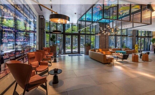 Building Photo - 121 NE 34th St