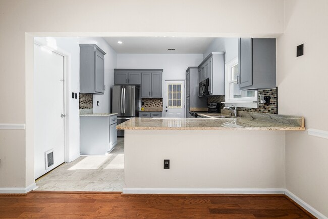 Building Photo - 38 Sacramento Dr