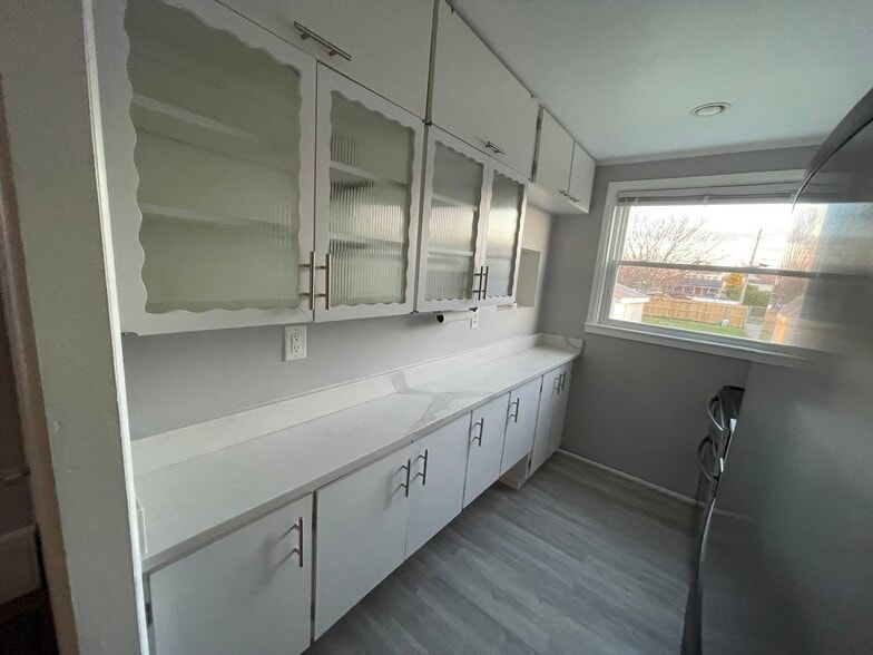 Building Photo - 24 Sharp St