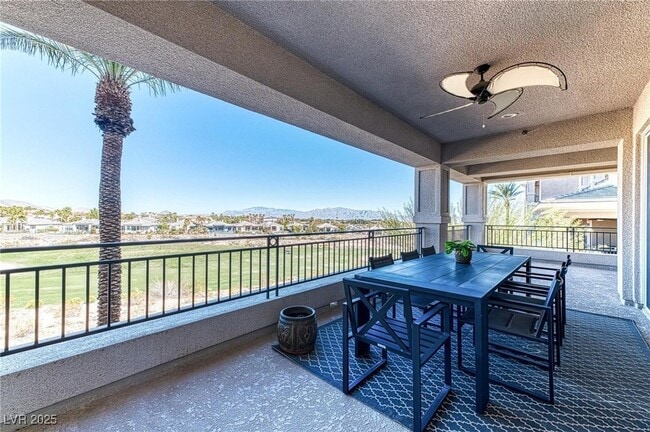Building Photo - 9216 Tesoras Dr
