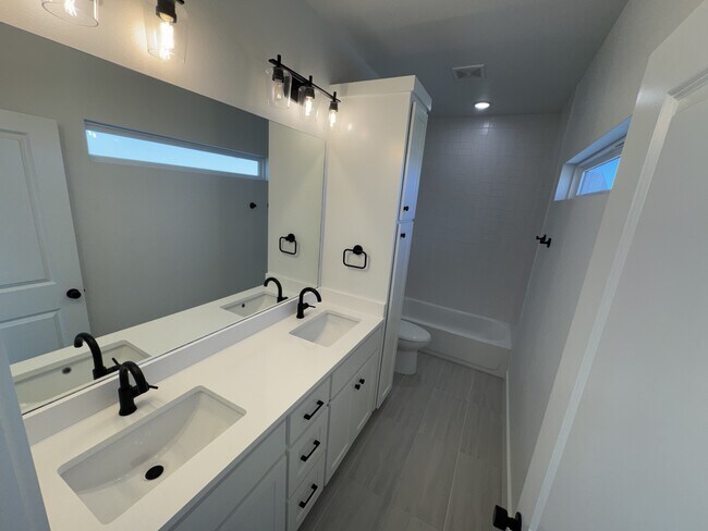 Building Photo - 4324 Cedar Creek Rd