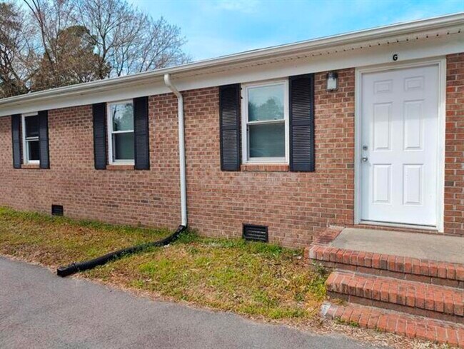 Building Photo - 4125 Sunset Ave