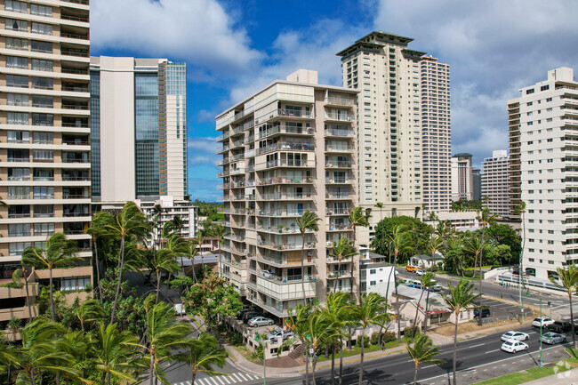 Hale Moani Condominiums - 2115 Ala Wai Blvd Honolulu Hi 96815 