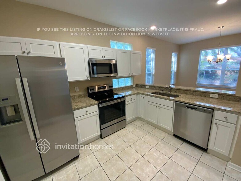 Building Photo - 10507 Grayslake Ct