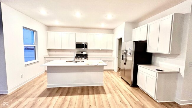 Building Photo - 6756 Sugar Crk Ln