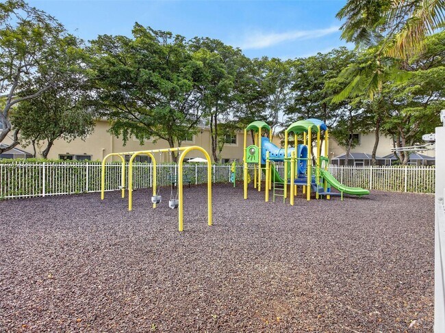 Building Photo - 2475 Cordoba Bend