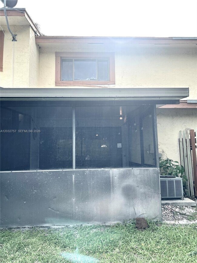 Building Photo - 4070 Sierra Terrace