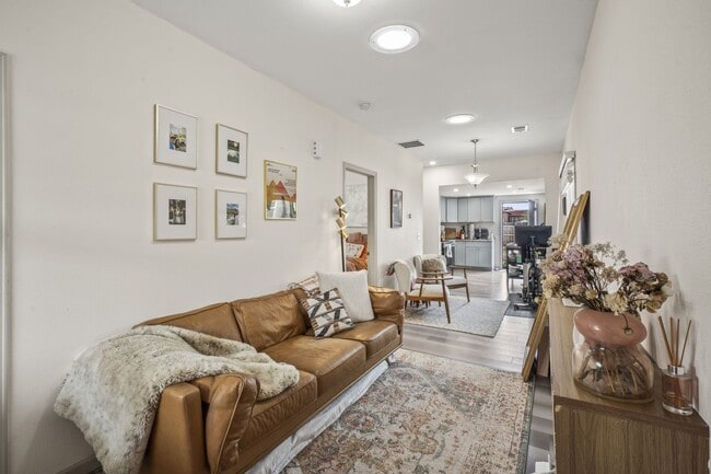 Building Photo - Cute Two Bedroom 1 Bathroom House in North RiNo