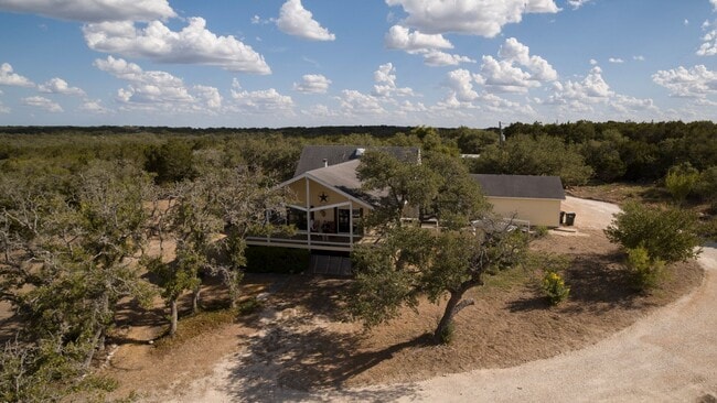 Building Photo - 124 S Rainbow Ranch Rd