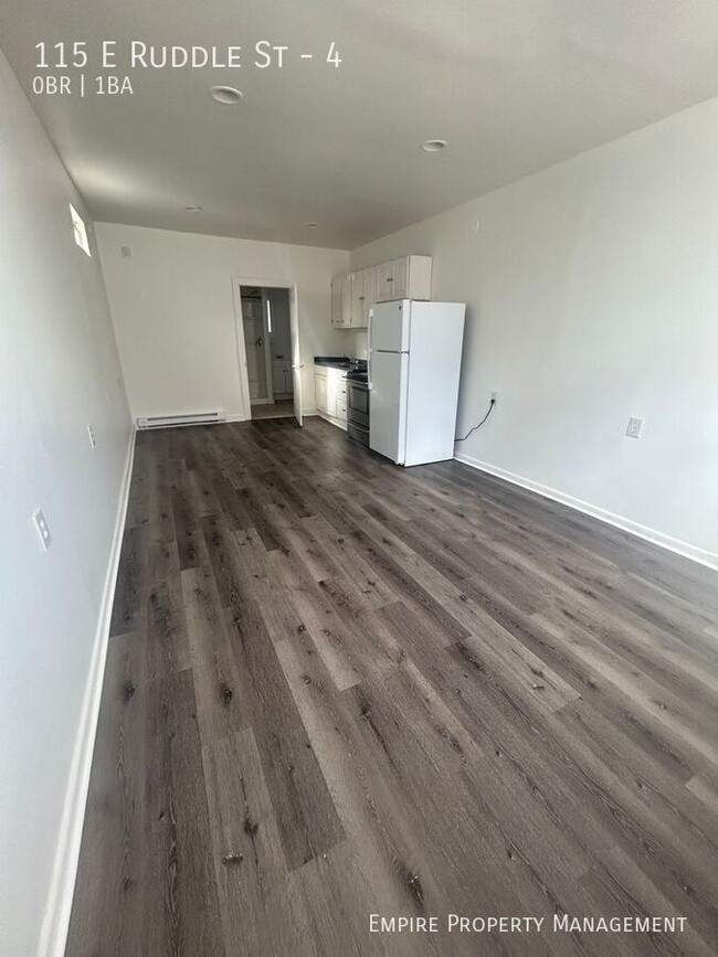 Building Photo - Available! Studio apartment available in C...