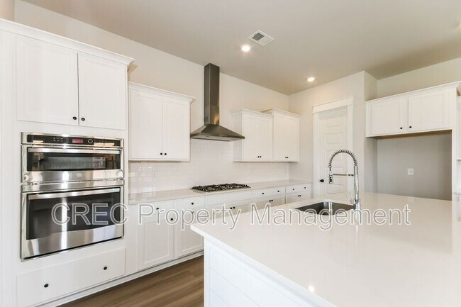 Building Photo - 1205 Carnes Xing Blvd