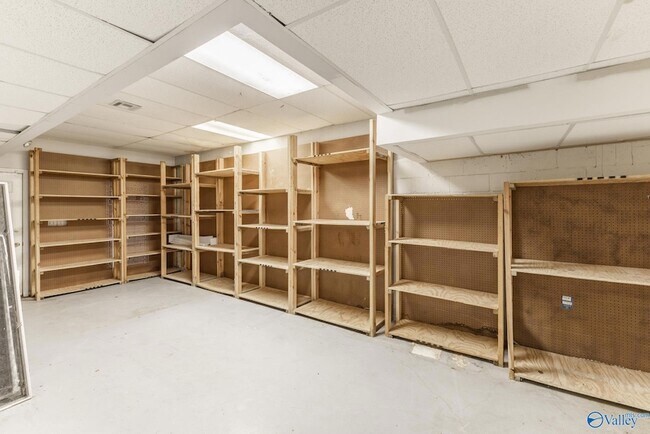 Building Photo - 481 Brenda Dr