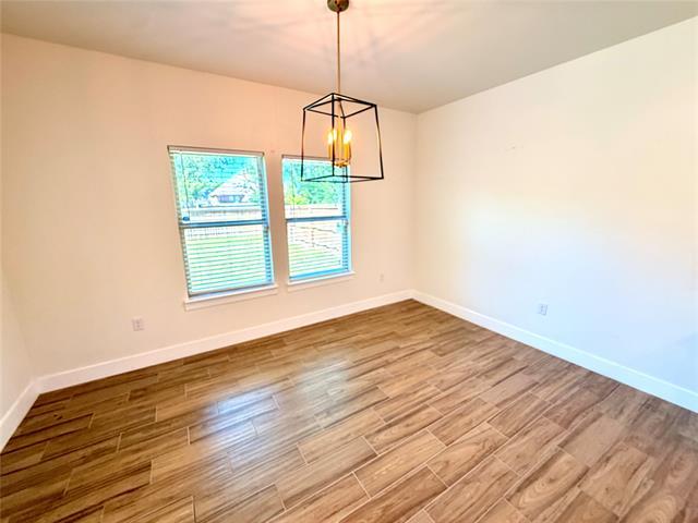 Building Photo - 1720 Lloyd Ave