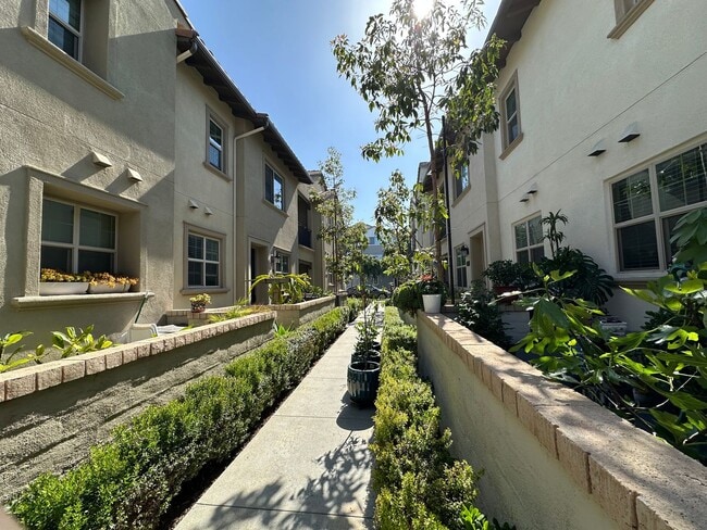 Building Photo - Room for Rent in Stanton-Prime Location