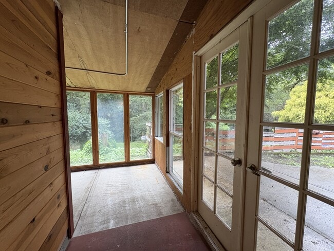 Building Photo - 4600 NW Cornell Rd