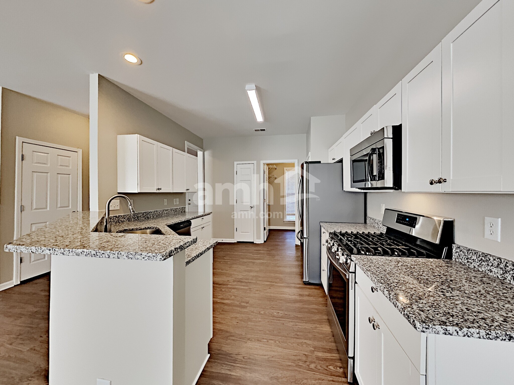 Building Photo - 222 Mott Rd