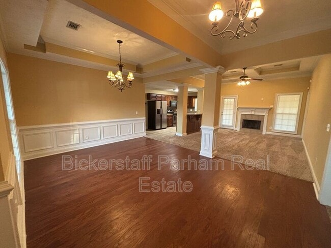 Building Photo - 385 Lee Rd 2141