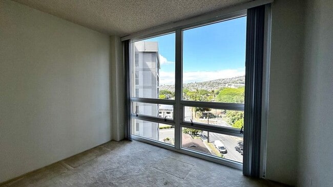 Building Photo - 2047 Nuuanu Ave