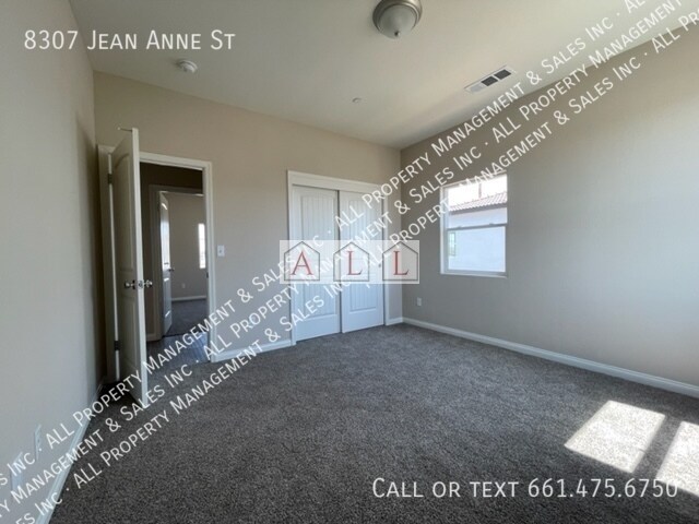 Building Photo - 8307 Jean Anne St