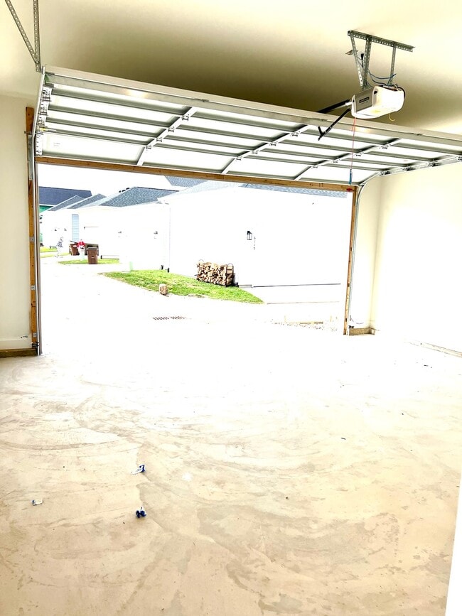 Building Photo - 12085 River Beauty Loop