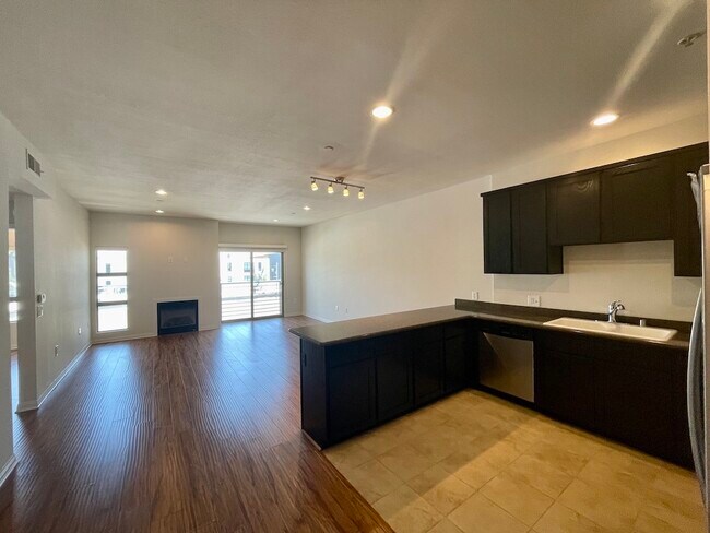 Building Photo - 5842 Harold Way