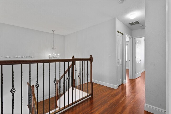 Building Photo - 2658 Sawyer Terrace