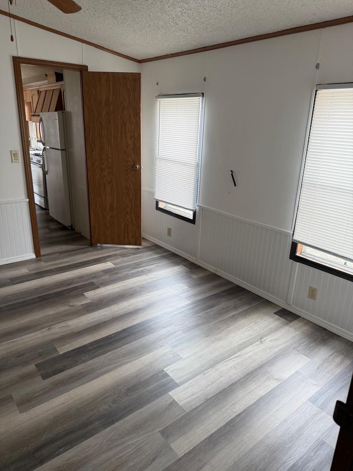 Building Photo - 905 W 37th Ave