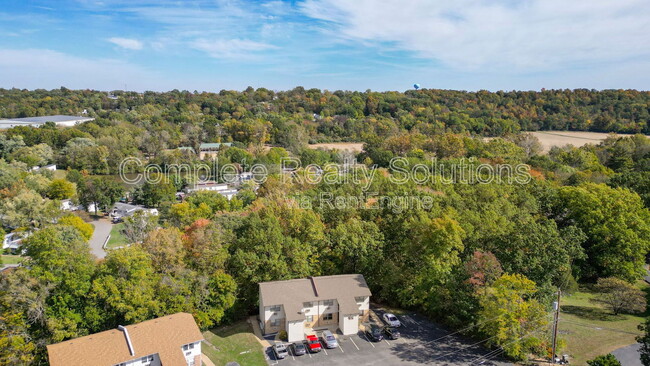 Building Photo - 790 Country Aire Ct
