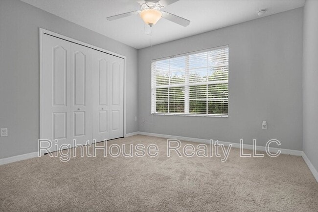 Building Photo - 260 Carina Cir