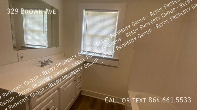 Building Photo - 329 Brown Ave