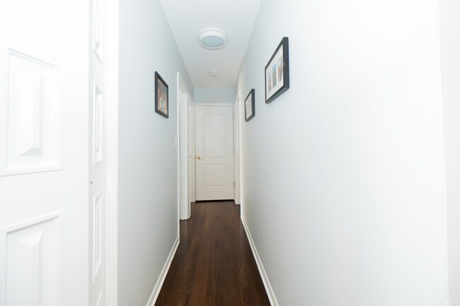 Building Photo - 2201 N Cleveland Ave