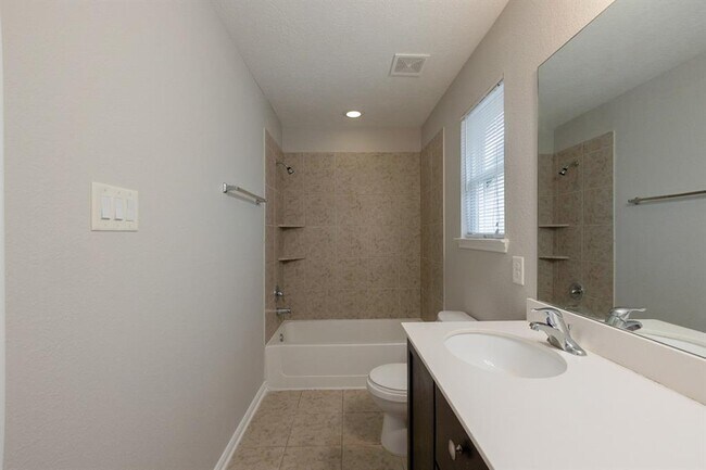 Building Photo - 15835 Copper Springs Ln