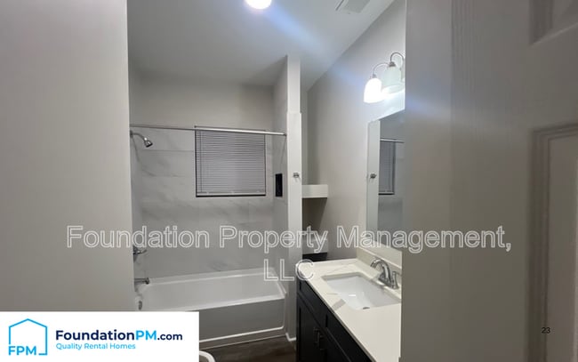 Building Photo - 754 E Trigg Ave