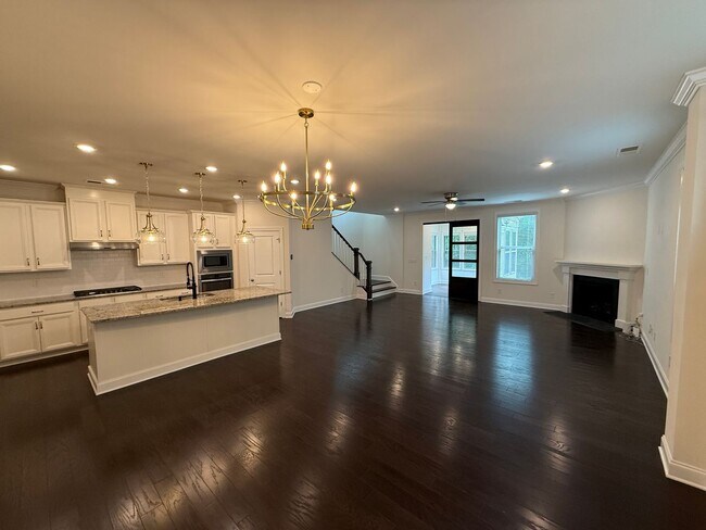 Building Photo - Ballantyne Home in great Location With Sun...