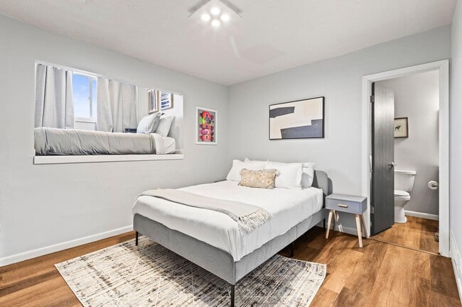 Building Photo - Charming Park City Condo!