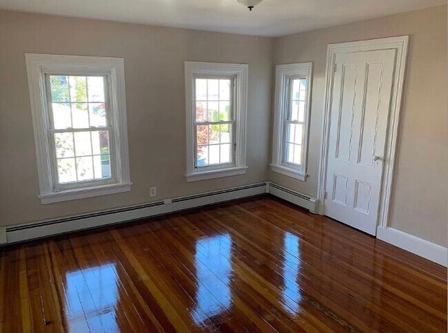 Building Photo - 29 King St