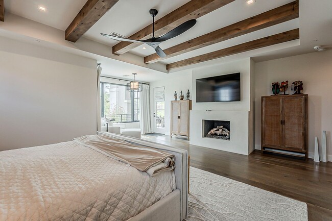 Building Photo - Luxury Home ready for January Move-in