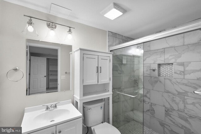 Building Photo - 2407 Alsop Ct