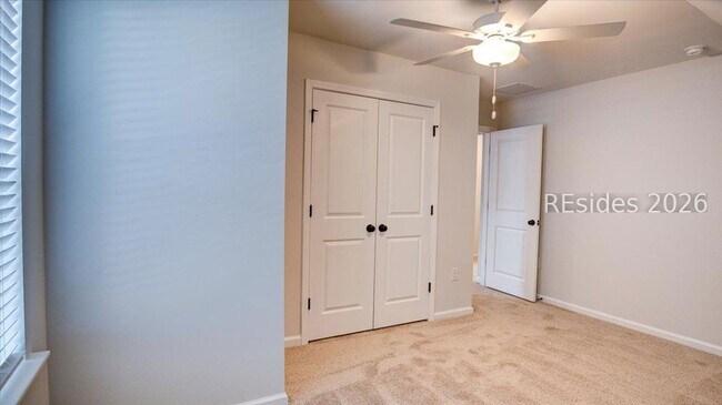 Building Photo - 179 Garden Row Dr N