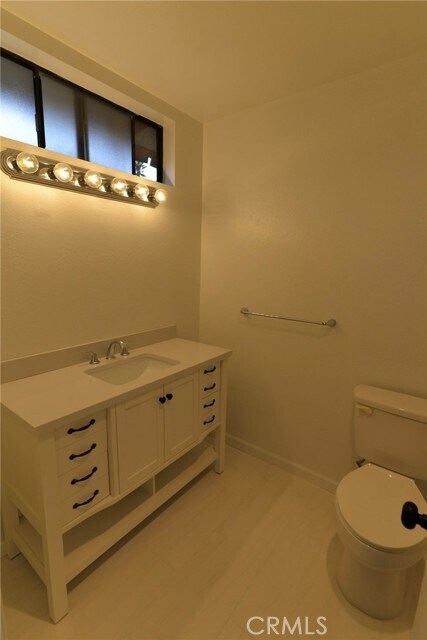 Building Photo - 103 El Oriente