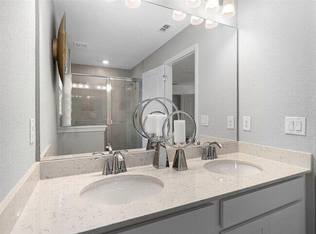Building Photo - 3644 SE 37th Ct Cir